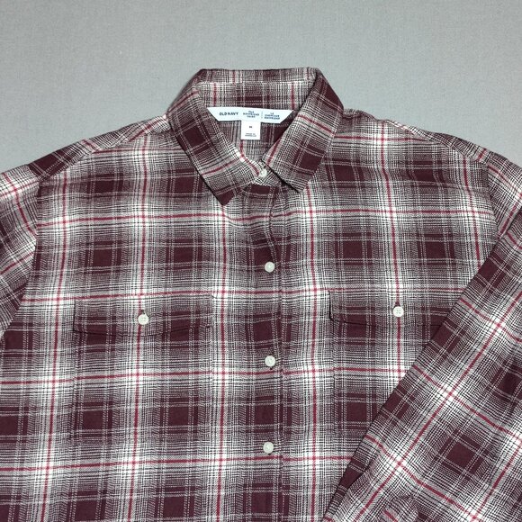 Old Navy button down shirt women's size M maroon white grey The Boyfriend Shirt - Picture 2 of 8